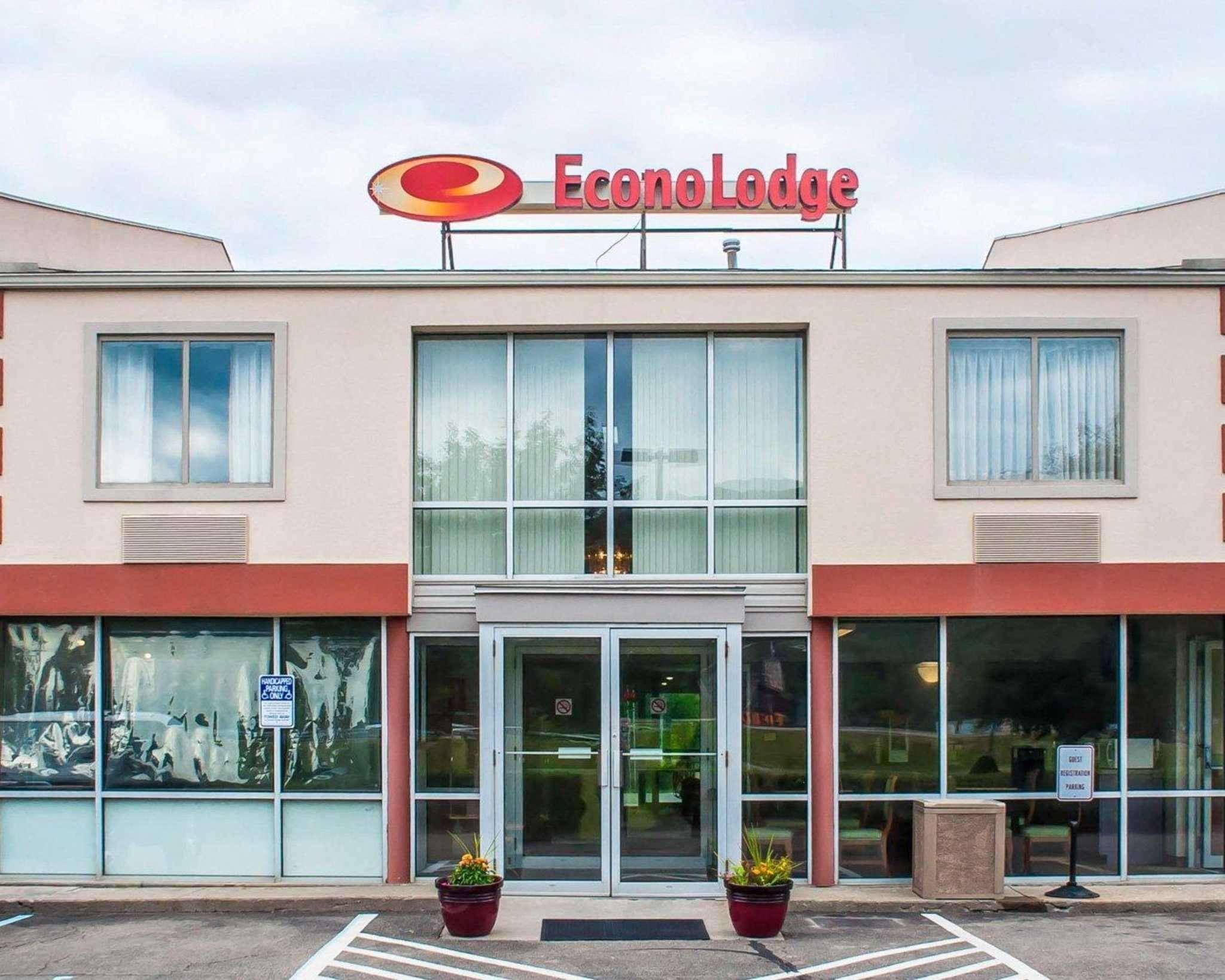 Econo Elmira-corning Lodge *
