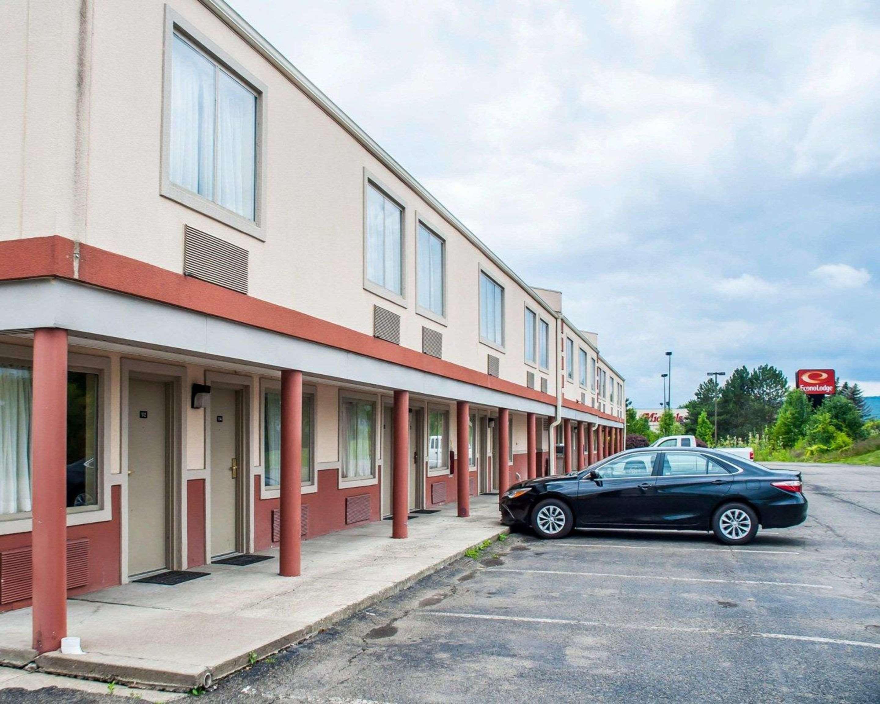 Econo Elmira-corning Lodge *