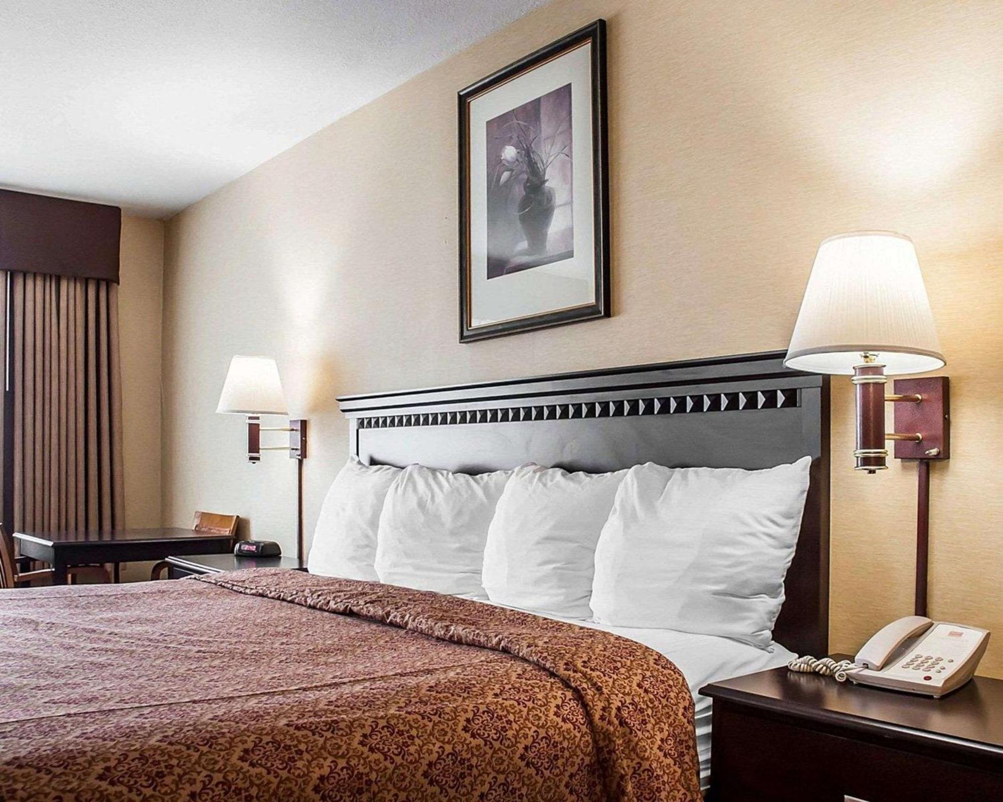 Lodge Econo Elmira-corning *