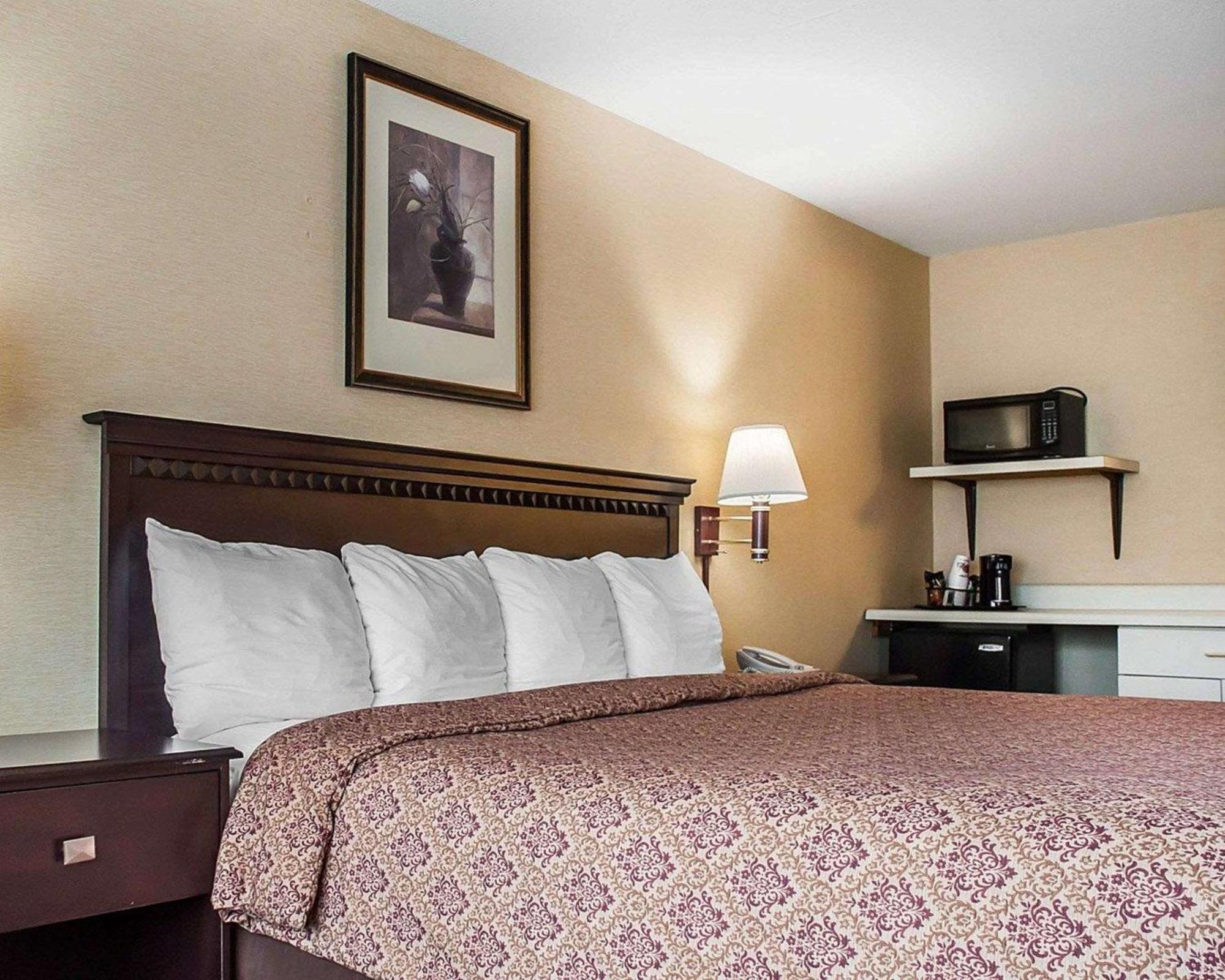 Lodge Econo Elmira-corning