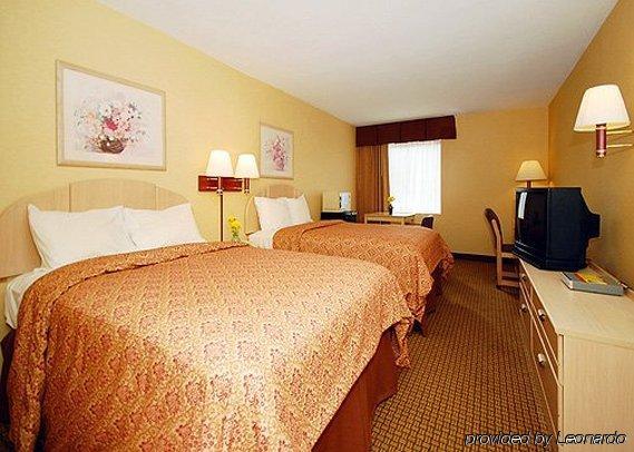 Econo Elmira-corning Lodge Fisherville