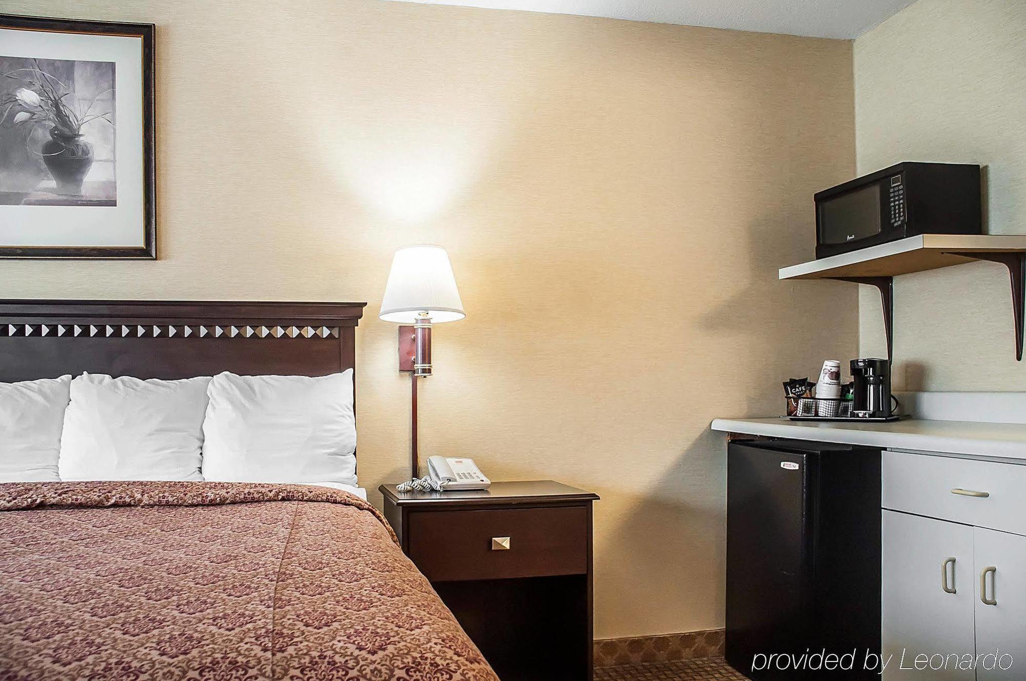 Lodge Econo Elmira-corning *