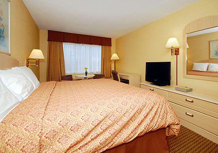 Econo Elmira-corning Lodge *
